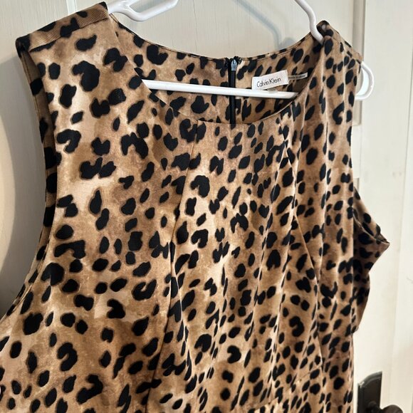 | CALVIN KLEIN | Leopard Print Shift Dress - Picture 5 of 6